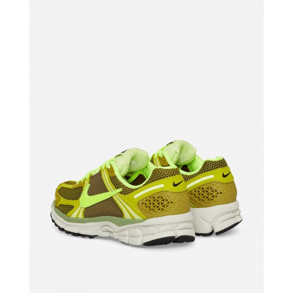 Nike WMNS Zoom Vomero 5 Scarpe da ginnastica Olive Flak / Volt